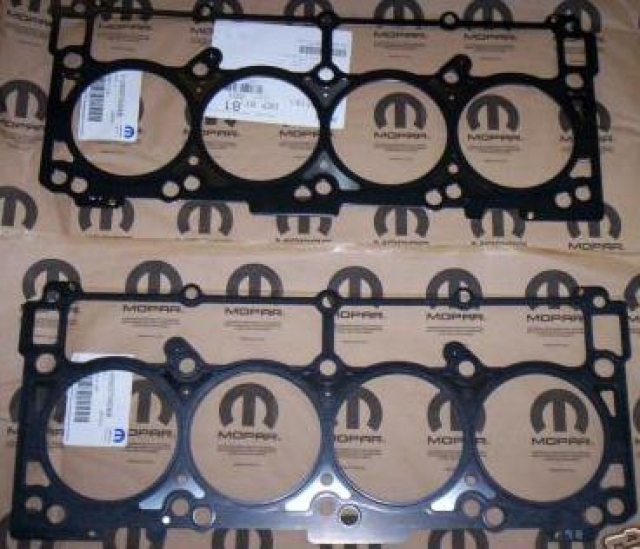 GIOĂNG QUY LÁT MEC 300C ĐỘNG CƠ 5.7